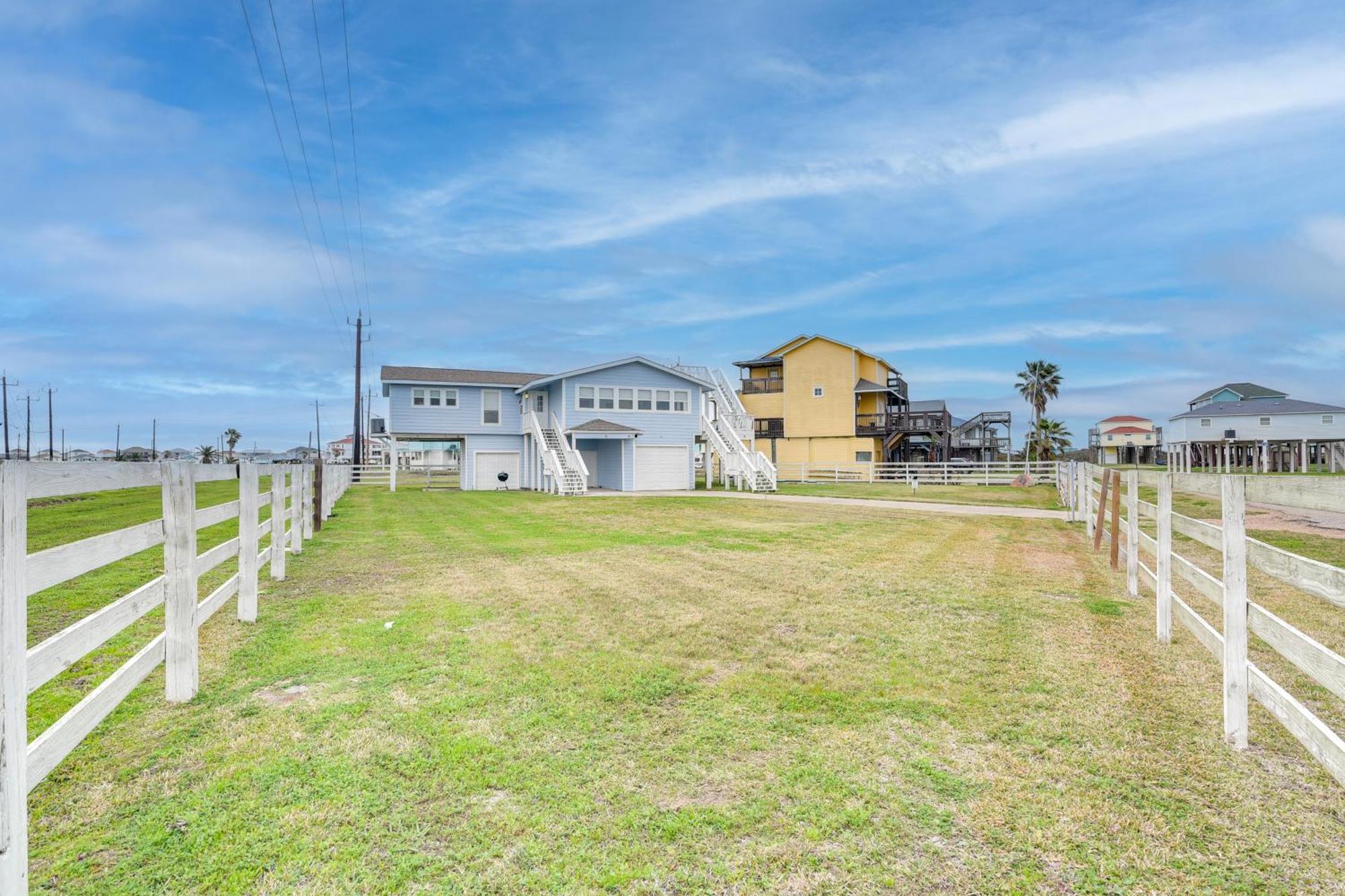 Modern Freeport Home Short Walk To Surfside Beach Exteriér fotografie